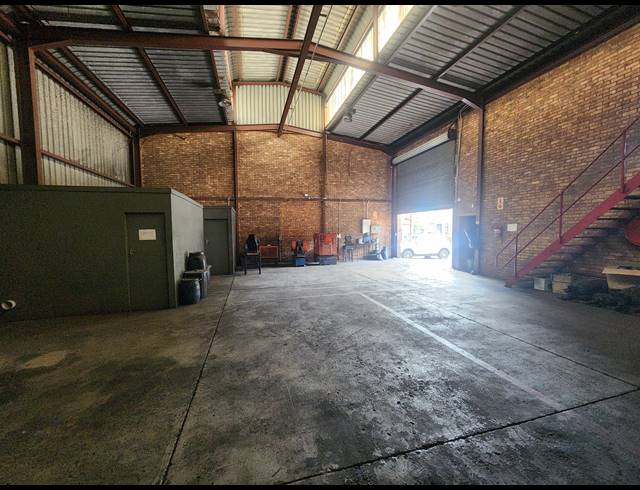 2,400M² FACTORY FOR SALE IN WADEVILLE